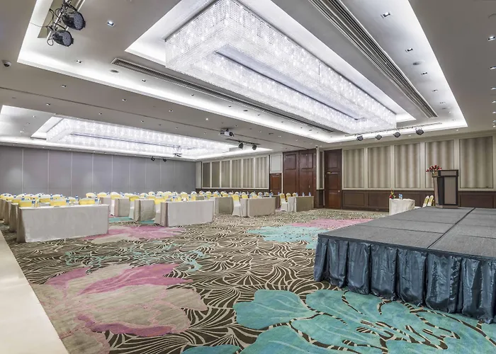Chatrium Hotel Royal Lake Yangon